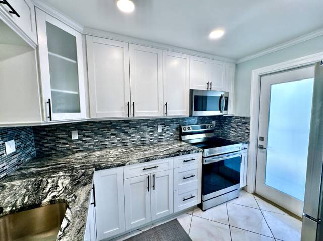 801 N OCEAN Boulevard #202