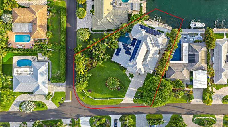 5 bedroom Single Family Residence at 1121 Fairview Lane, Palm Beach Isles 2, Singer Island — photo 5
