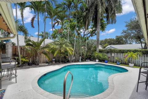 9811 NW 53rd Court, Coral Springs FL - photo 7 of 35
