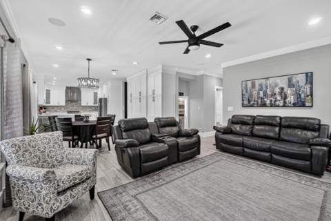 3725 Cypress Lake Drive, Lake Worth FL - photo 13 of 47