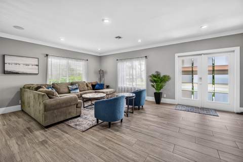 3725 Cypress Lake Drive, Lake Worth FL - photo 9 of 47