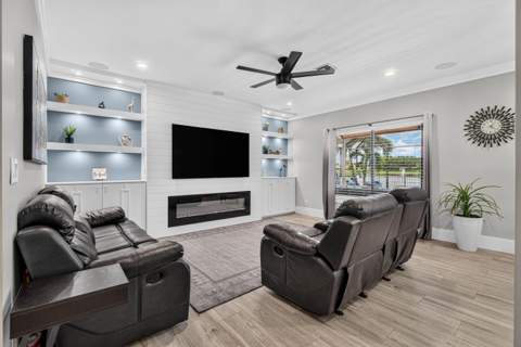 3725 Cypress Lake Drive, Lake Worth FL - photo 17 of 47