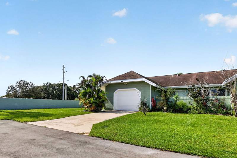 2 bedroom Villa at 1713 SE Ryecroft Court, SOUTH PORT ST LUCIE UNIT 17, Port St. Lucie — photo 3