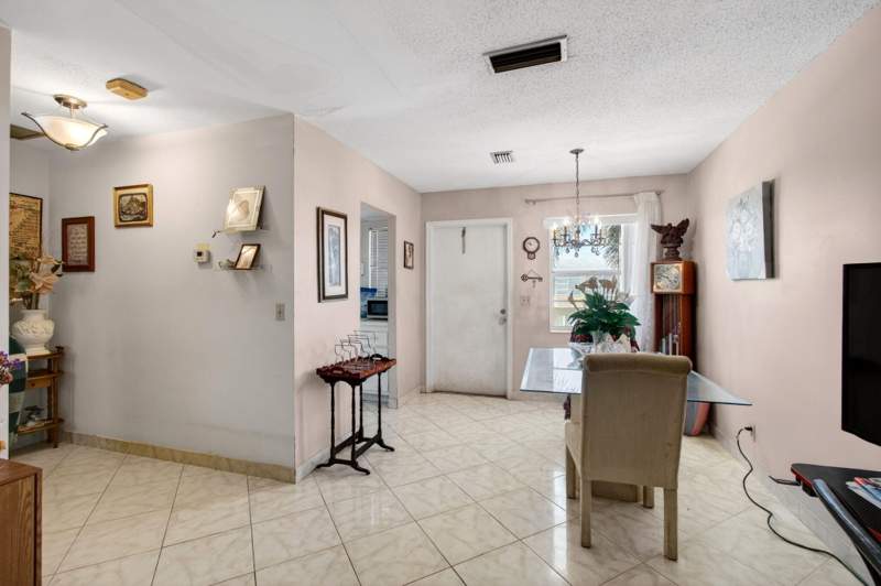 1 bedroom Condominium at 2101 NE 1st Court #204, Village Royale Condo 1, Boynton Beach — photo 5