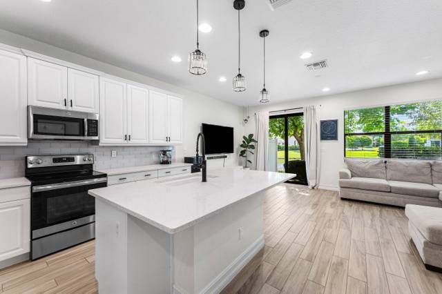 10175 Akenside Drive