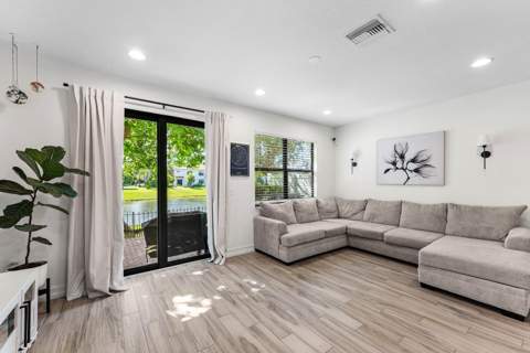 10175 Akenside Drive, Boca Raton FL - photo 12 of 38