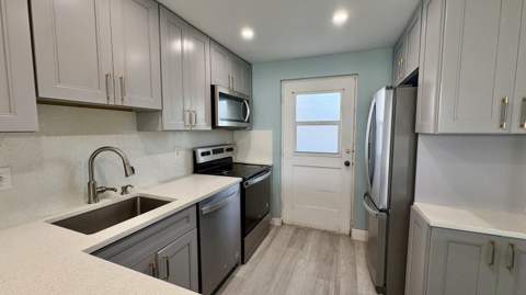5700 NW 2nd Avenue #202, Boca Raton FL - photo 7 of 23