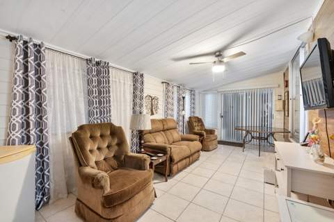 8670 SW 18th Place, Davie FL - photo 10 of 22
