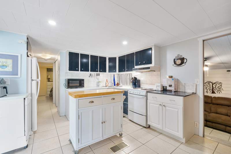 2 bedroom Manufactured Home at 8670 SW 18th Place, Park City Sec Two, Davie — photo 4