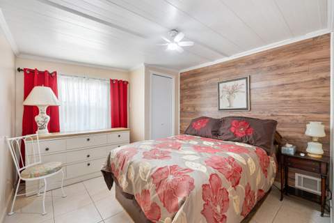 8670 SW 18th Place, Davie FL - photo 7 of 22