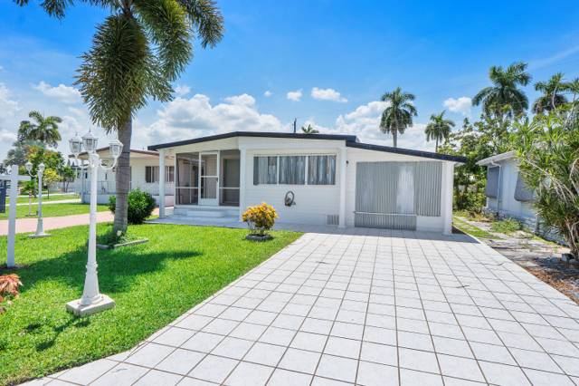 8670 SW 18TH Place, home for sale in Davie