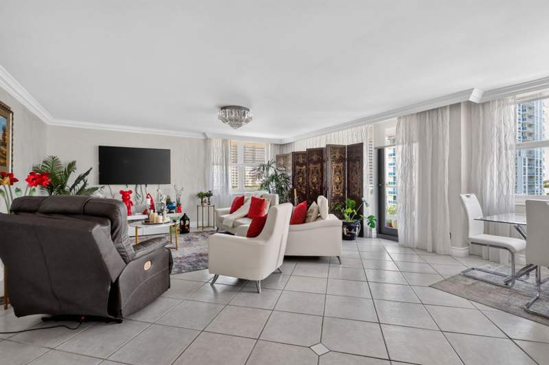 3 bedroom Condominium at 1920 S Ocean Drive #6A, Malaga Towers Condo, Hallandale Beach — photo 4