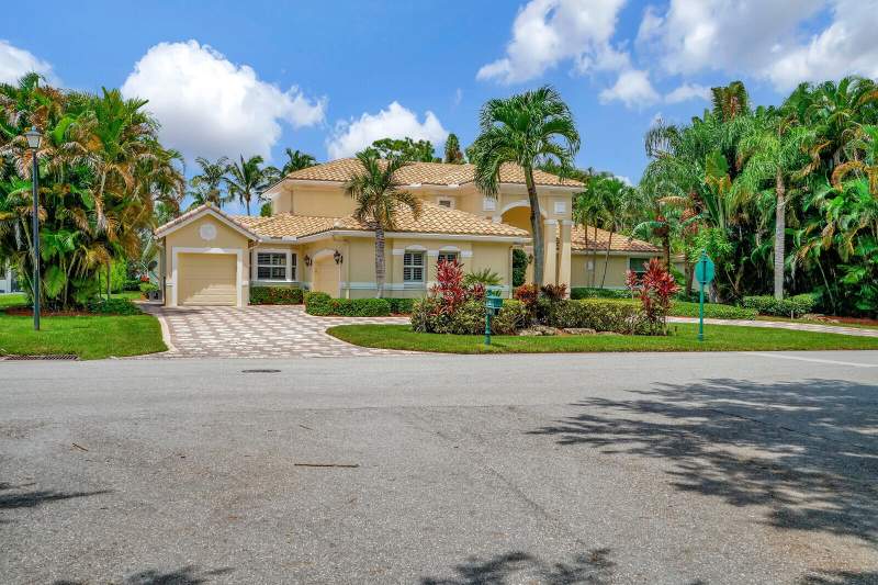 5 bedroom Single Family Residence at 7903 Ironhorse Boulevard, Ironhorse Par B-1, West Palm Beach — photo 2