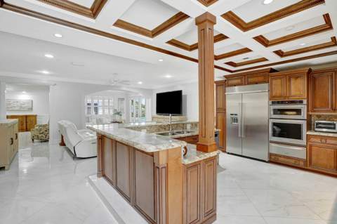 7903 Ironhorse Boulevard, West Palm Beach FL - photo 16 of 69