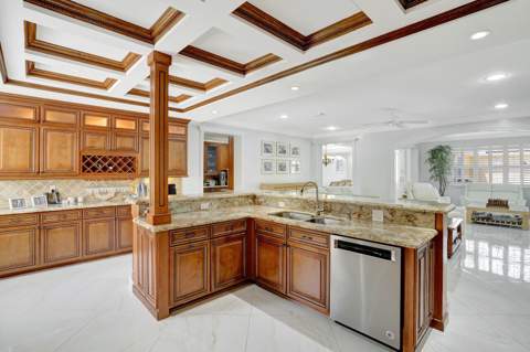 7903 Ironhorse Boulevard, West Palm Beach FL - photo 18 of 69