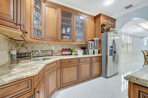 7903 Ironhorse Boulevard, West Palm Beach FL - photo 19 of 69