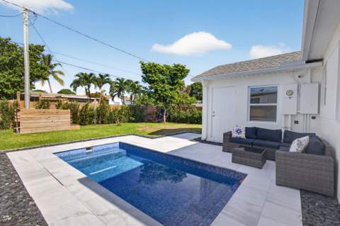 1309 N Palmway, Lake Worth Beach FL - photo 6 of 56