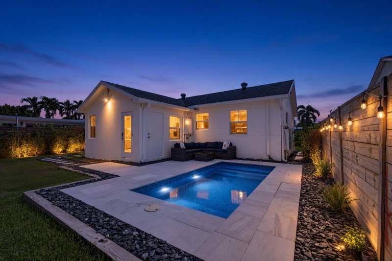 2 bedroom Single Family Residence at 1309 N Palmway, North Lake Worth, Lake Worth Beach — photo 1