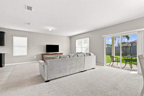1617 SE Shepard Lane, Port St. Lucie FL - photo 8 of 35