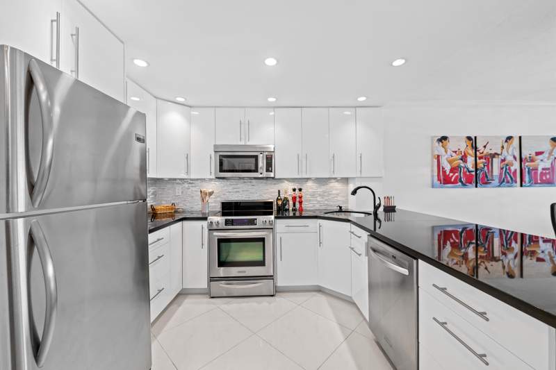 2 bedroom Condominium at 400 N Federal Highway #315, River House Towers Condo, Deerfield Beach — photo 5