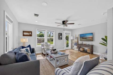 1305 N Palmway, Lake Worth Beach FL - photo 8 of 57