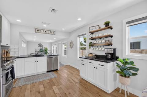 1305 N Palmway, Lake Worth Beach FL - photo 12 of 57