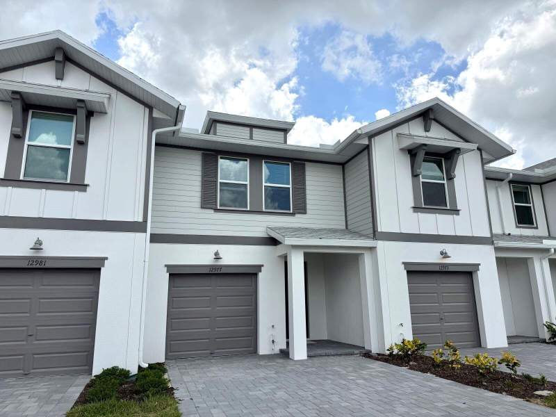 3 bedroom Townhouse at 12977 SW Forli Way, Central Park, Port St. Lucie — photo 2