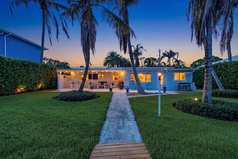2 bedroom Single Family Residence at 1719 SW Dyer Point Road, Seagate Harbor, Palm City — photo 4