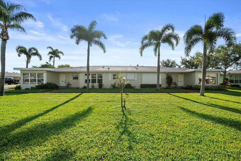 1 bedroom Condominium at 220 Country Lane #B, Pine Point Villas Condo, Boynton Beach — photo 2