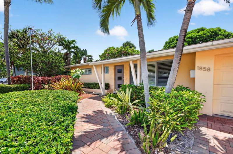 2 bedroom Single Family Residence at 1858 NE 34th Street, Coral Woods, Oakland Park — photo 4
