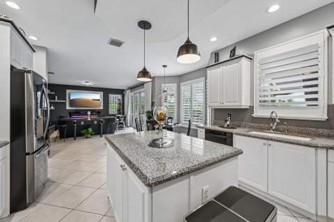 2415 Westmont Drive, Royal Palm Beach FL - photo 19 of 77