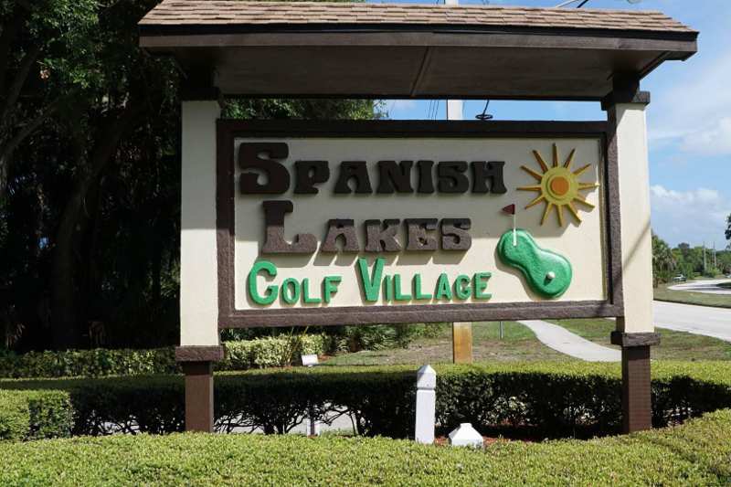 2 bedroom Manufactured Home at 5 W Caribbean, Spanish Lakes Golf Village, Port St. Lucie — photo 1