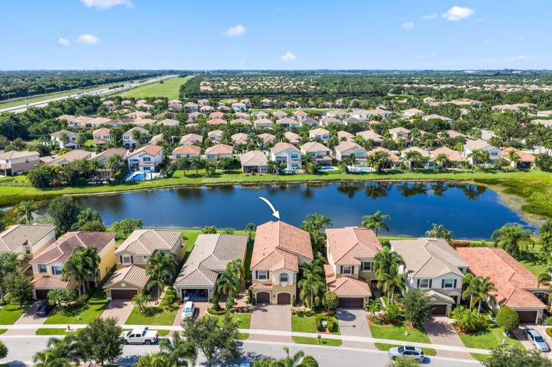 5 bedroom Single Family Residence at 8160 Cantabria Falls Drive, Trails At Canyon, Boynton Beach — photo 2