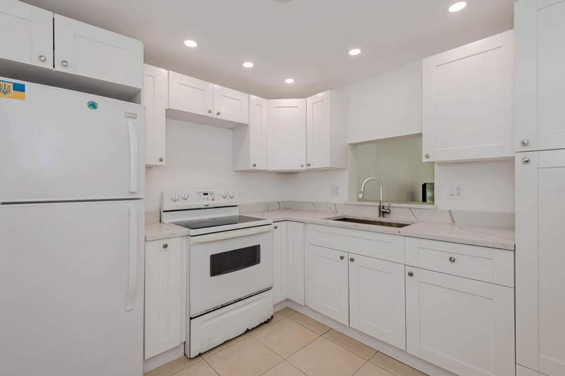 1 bedroom Condominium at 1000 NE 12th Avenue #104, Meadowbrook Condo Apts Bldg 7, Hallandale Beach — photo 2
