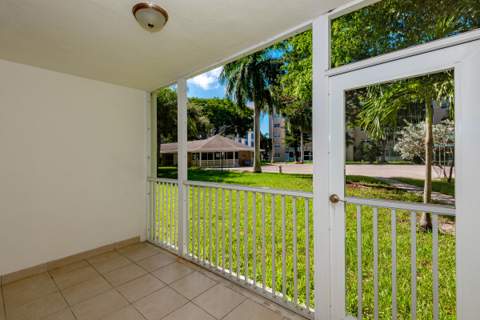 1000 NE 12th Avenue #104, Hallandale Beach FL - photo 21 of 25