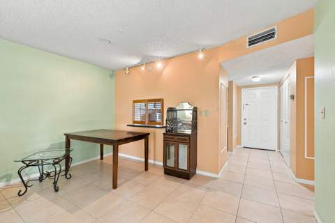 9200 SW 3rd Street #111, Boca Raton FL - photo 6 of 24