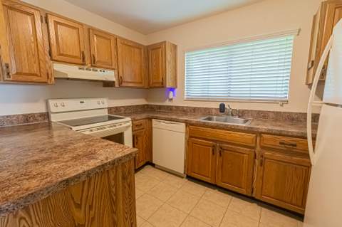 1566 SE Dewberry Court, Port St. Lucie FL - photo 10 of 37