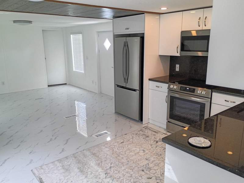 2 bedroom Manufactured Home at 8517 SW 17th Court, Park City Sec One, Davie — photo 5
