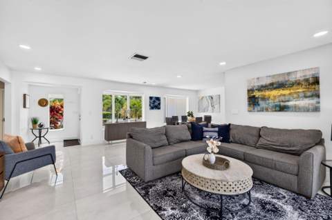 6351 NE 22nd Avenue, Fort Lauderdale FL - photo 11 of 63