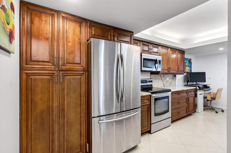 2 bedroom Condominium at 825 Egret Circle #504, LAVERS RESORT & RACQUET CLUB, Delray Beach — photo 5