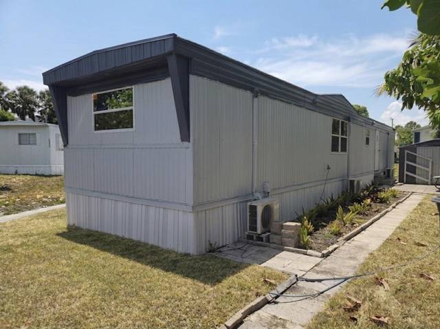 2407 NW 20th Avenue