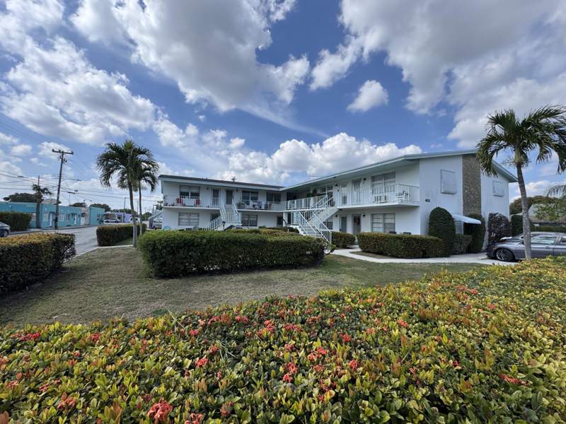 1 bedroom Condominium at 401 N J Street #5, HOVIANNA APTS CONDO, Lake Worth Beach — photo 1