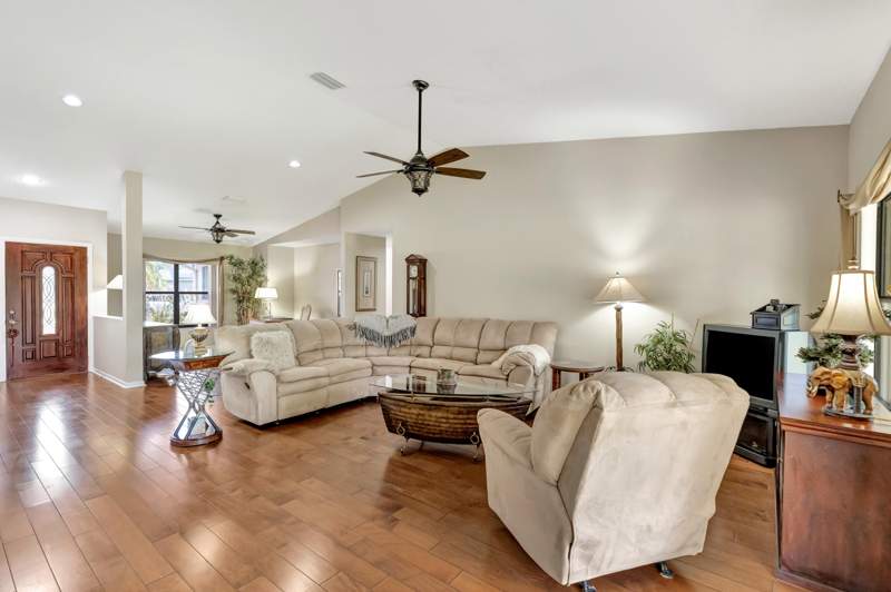 3 bedroom Single Family Residence at 108 Lexington Drive, Saratoga At Royal Palm 1, Royal Palm Beach — photo 5