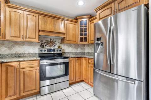 108 Lexington Drive, Royal Palm Beach FL - photo 19 of 76