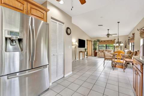 108 Lexington Drive, Royal Palm Beach FL - photo 22 of 76