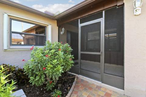 5481 Mirror Lakes Boulevard, Boynton Beach FL - photo 10 of 50