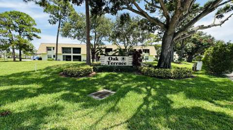 4477 Oak Terrace Drive, Greenacres FL - photo 17 of 19