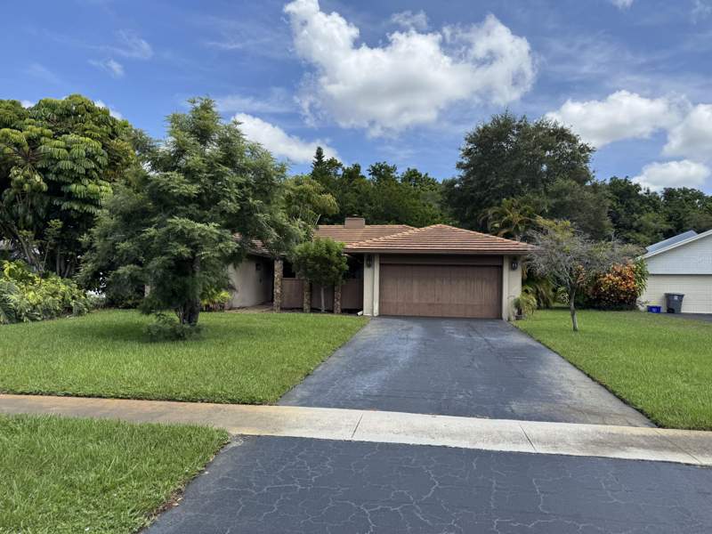 4 bedroom Single Family Residence at 11287 Woodchuck Lane, Cimarron Sec Two, Boca Raton — photo 2