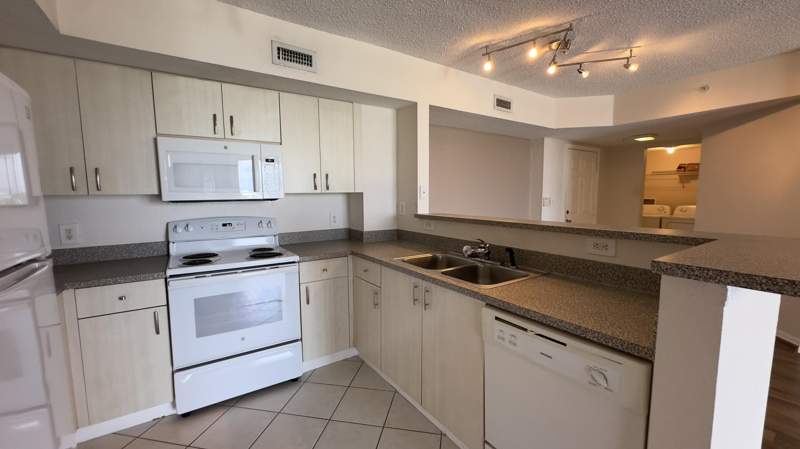 2 bedroom Condominium at 1801 N Flagler Drive #630, Flagler Pointe Condo, West Palm Beach — photo 2