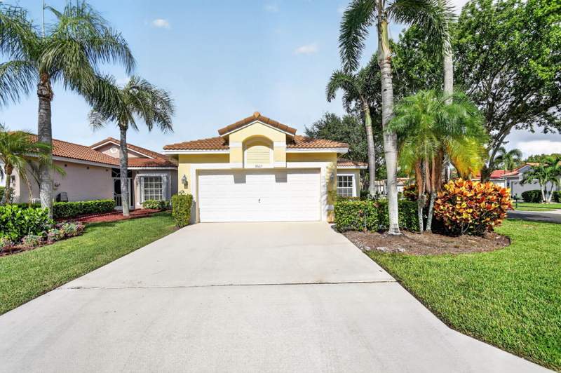 3 bedroom Single Family Residence at 9527 Cherry Blossom Court, The Grove/Indian Hills 1, Boynton Beach — photo 2